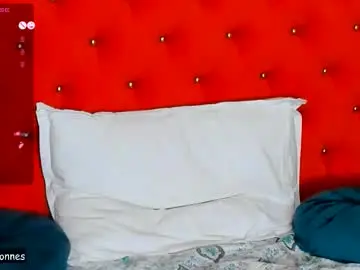 Chaturbate Live Sex Cam of valleriejonnes