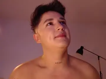 Chaturbate Live Sex Cam of angelcossio