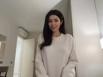 Chaturbate Live Sex Cam of milla_bella