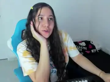 Chaturbate Live Sex Cam of little_sparkles_0f_l0v3