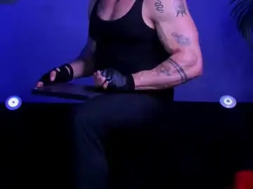 Chaturbate Nude Webcam of dennis_cox_