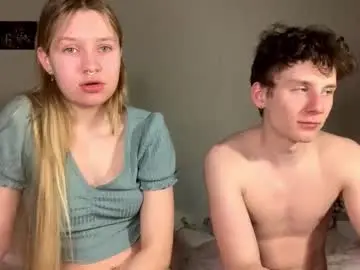 Chaturbate Free Porn Cam of floracouple