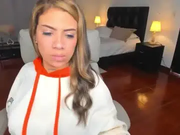 Chaturbate Live Sex Cam of zara_wolf