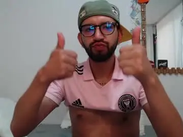 Chaturbate Watch Live Sex Cams of adrian_falcon