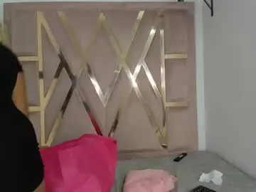 Chaturbate Live Sex Cam of ambarglowasm