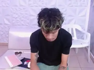 Chaturbate Watch Live Sex Cams of andy_dan1