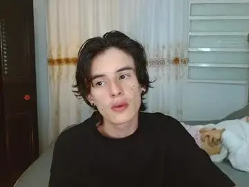 Chaturbate Live Porn of selena_and_andress