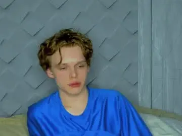 Chaturbate Live Sex Cam of lolnoillimsary