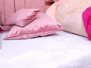 Chaturbate Free Live Porn of emily_daarell