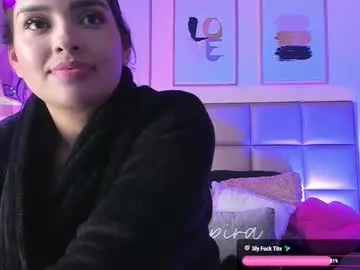 Chaturbate Free Porn Cam of emilycurvy_x