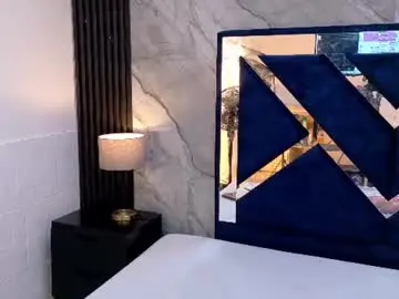 Chaturbate Live Sex Cam of karina_analdeep