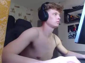 Chaturbate Live Sex Cam of shyredstar