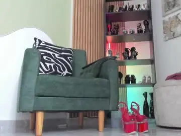 Chaturbate Free Live Porn of mia_backer1