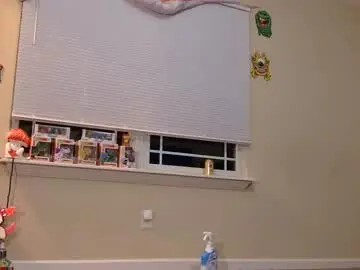 Chaturbate Live Sex Cam of wandaxcosmo