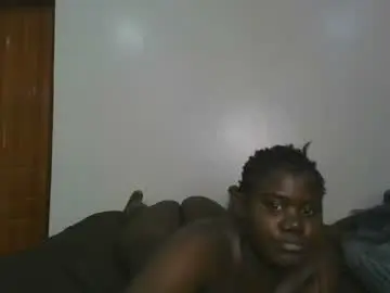 Chaturbate Live Porn of curvy_queen2