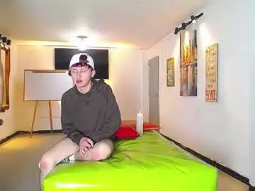 Chaturbate Adult Webcams of icevermilk