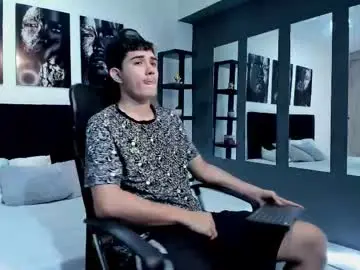 Chaturbate Best live sex cam show of alejo_grey