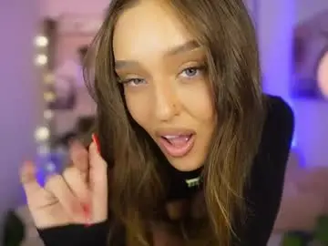 Chaturbate Live Sex Cam of clara_smile