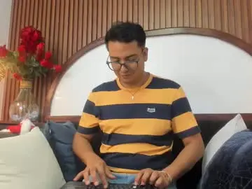 Chaturbate Watch Live Sex Cams of johnbelrose