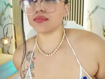 Chaturbate Nude Webcam of emma__walkerr_