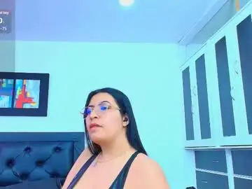 Chaturbate Live Sex Cam of kamilenielcen_