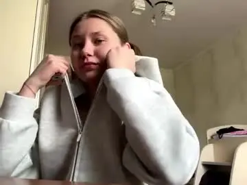 Chaturbate Live Sex Cam of lucindascercy