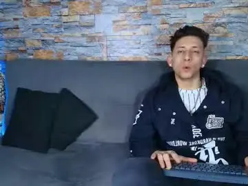 Chaturbate Live Porn of maykol_victoria