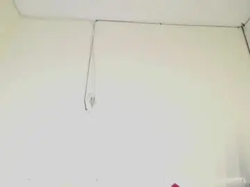 Chaturbate Live Sex Cam of mia_holson