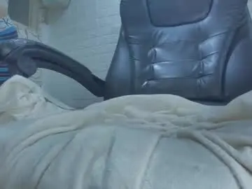 Chaturbate Live Sex Cam of tomboygirl69