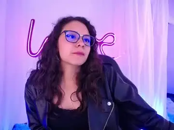 Chaturbate Live Sex Cam of emilirusso