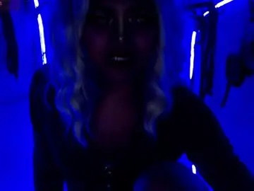 Chaturbate Live Sex Cam of xfreyalibitina69x