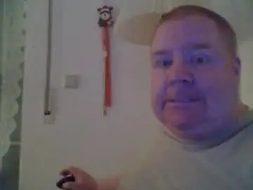 Chaturbate Live Sex Cam of chubby_david