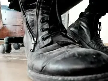 Chaturbate Live Sex Cam of pablomenesssl