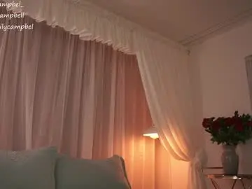 Chaturbate Live Sex Cam of emiilycampbell