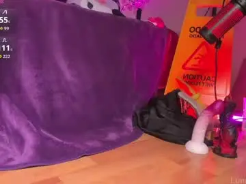 Chaturbate Live Sex Cam of luna_luuvz