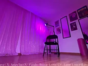 Chaturbate Nude Webcam of luna_luuvz