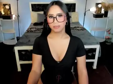 Chaturbate Free Porn Cam of naughtytrans_huntress