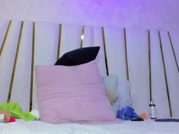 Chaturbate Live Sex Cam of violeet_gray