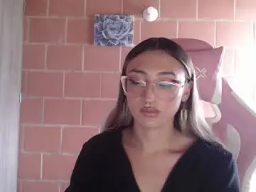 Chaturbate Live Sex Cam of andrea_camila