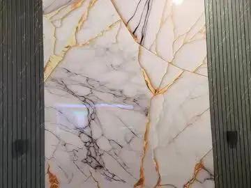 Chaturbate Live Sex of big_tits_in_your_face