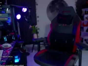 Chaturbate Sex Chat of evelyne92