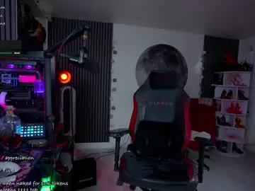 Chaturbate Live Sex Cam of evelyne92