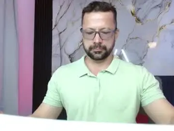 Chaturbate Watch Live Sex Cams of robert_poison1