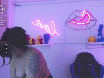 Chaturbate Live Sex Cam of sari_belle