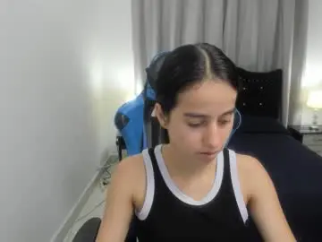 Chaturbate Live Sex Cam of antonella_heinz_