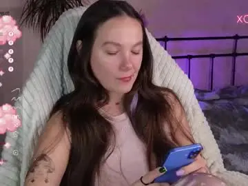 Chaturbate Watch Live Sex Cams of lil_luna_x