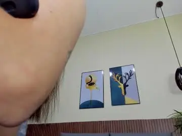 Chaturbate Best live sex cam show of emillyharper_