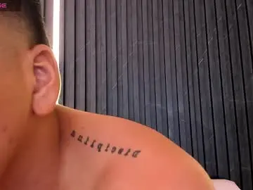 Chaturbate Free Live Porn of tom_muscle1