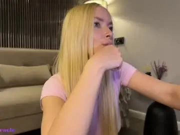 Chaturbate Live Sex Cam of eva_m1racle