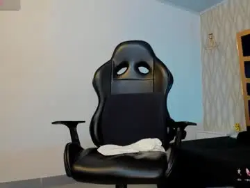 Chaturbate Watch Live Sex Cams of petesevans_1